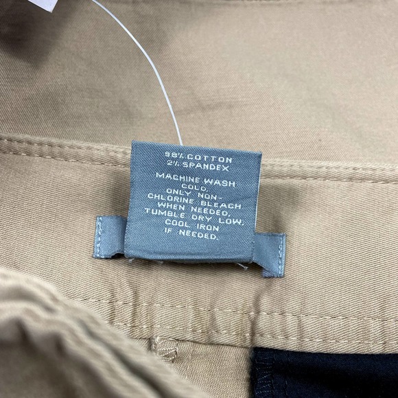 Ann Taylor Signature Fit Cropped Stretch Pants Size 4P - Picture 3 of 10